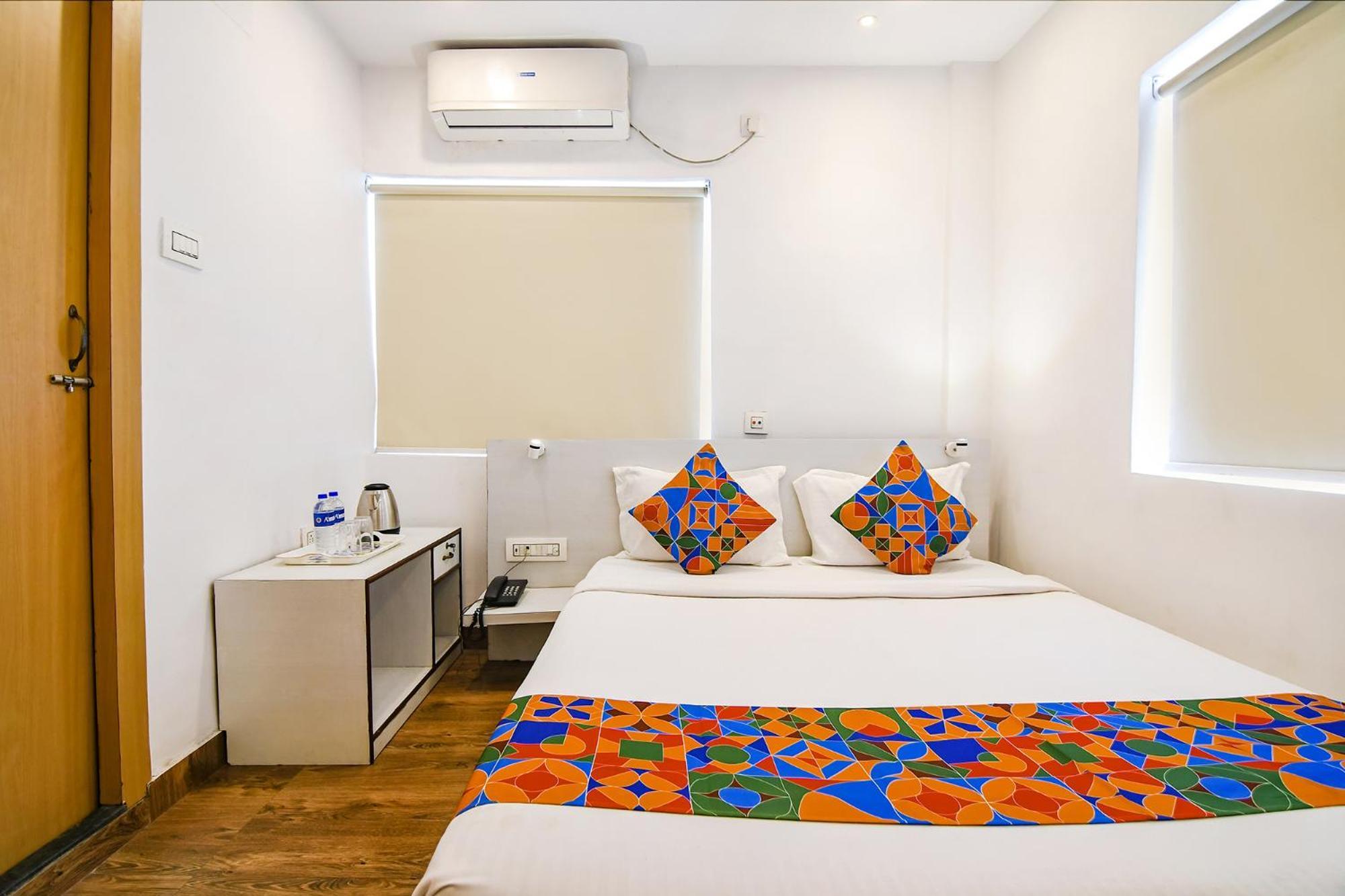 Fabhotel Globe Express - Nr Ruby Hospital Calcutta Exteriör bild